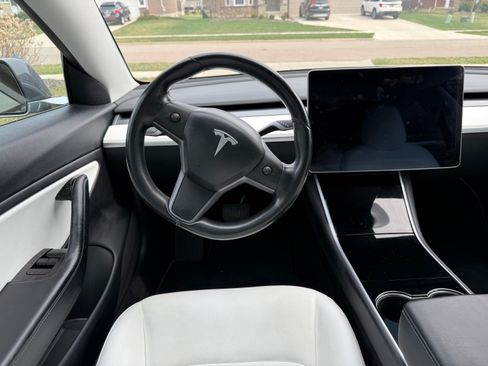 Used 2018 Tesla Model 3 Long Range image 14
