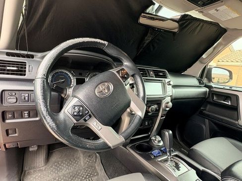 Used 2016 Toyota 4Runner SR5 Premium image 5