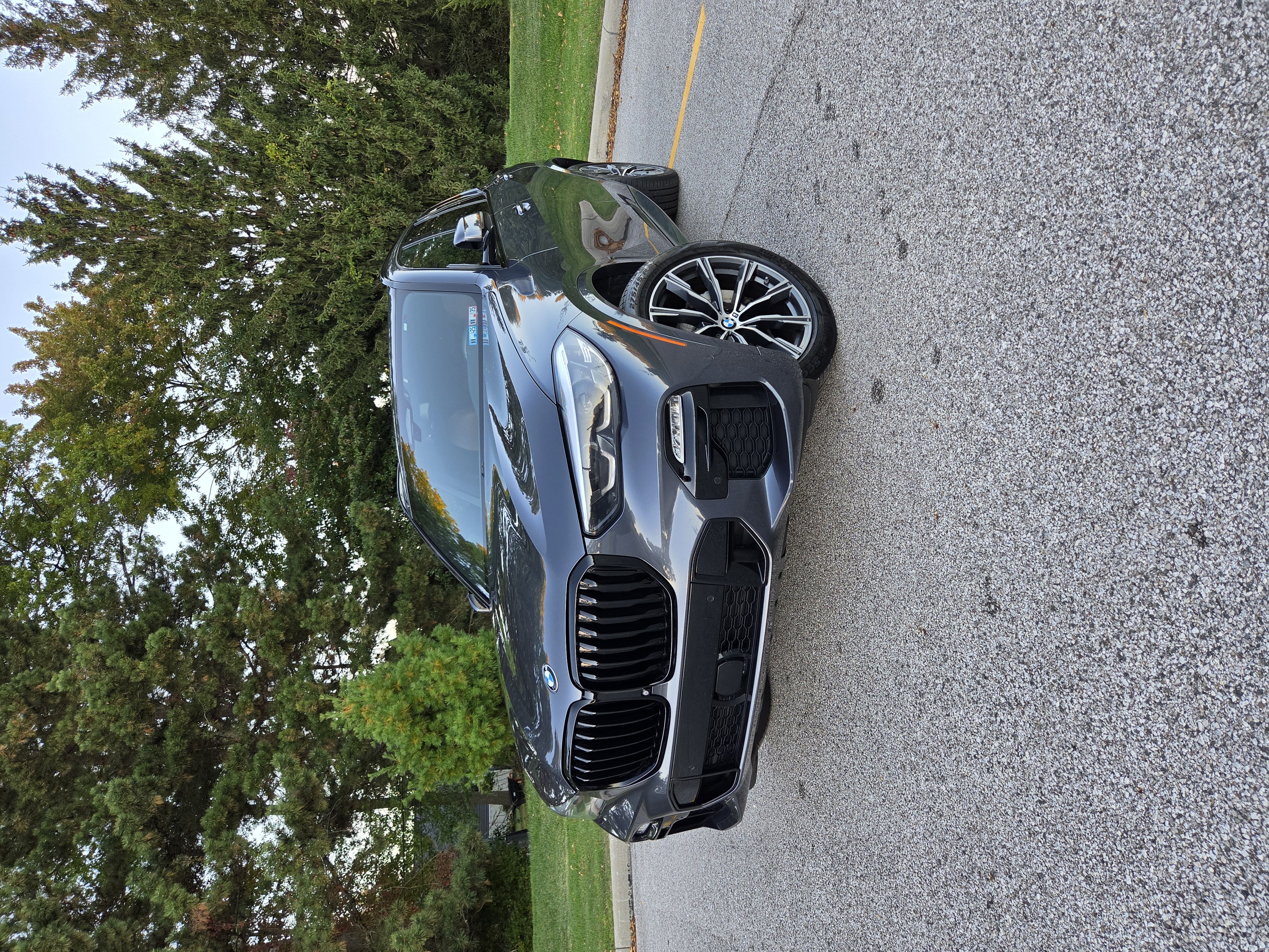 Used 2019 BMW X5 xDrive40i w/ M Sport Package AWD/4WD image 1