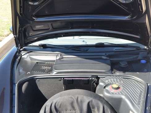 Used 2004 Porsche 911 Carrera 4 image 21