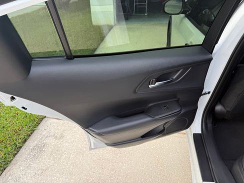 Used 2025 Toyota Prius image 12