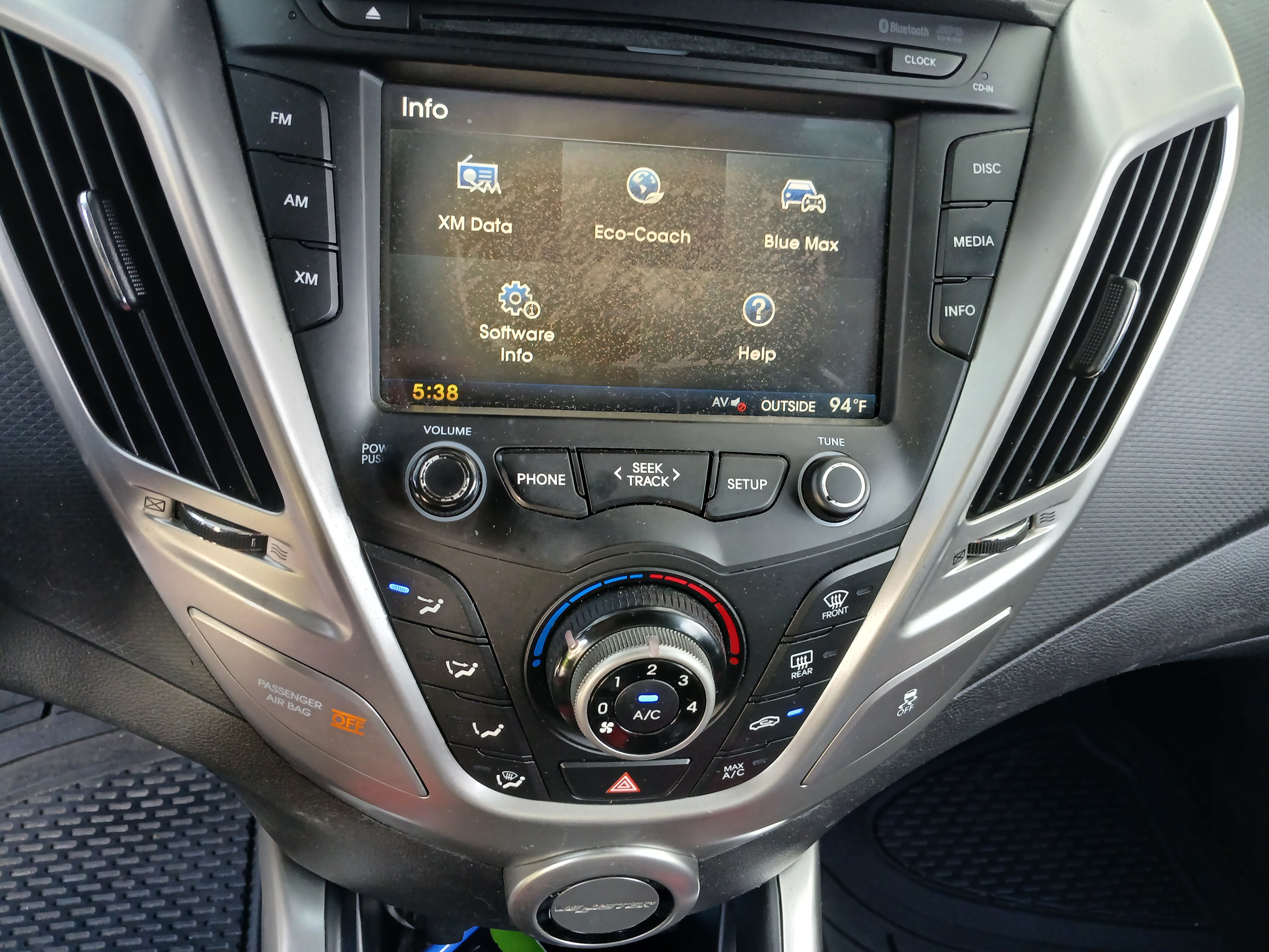 Used 2013 Hyundai Veloster FWD image 11