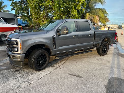 Used 2026 Ford F250 XLT w/ XLT Premium Package AWD/4WD image 2