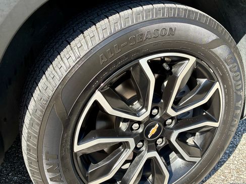 Used 2021 Chevrolet TrailBlazer ACTIV w/ Technology Package FWD image 9
