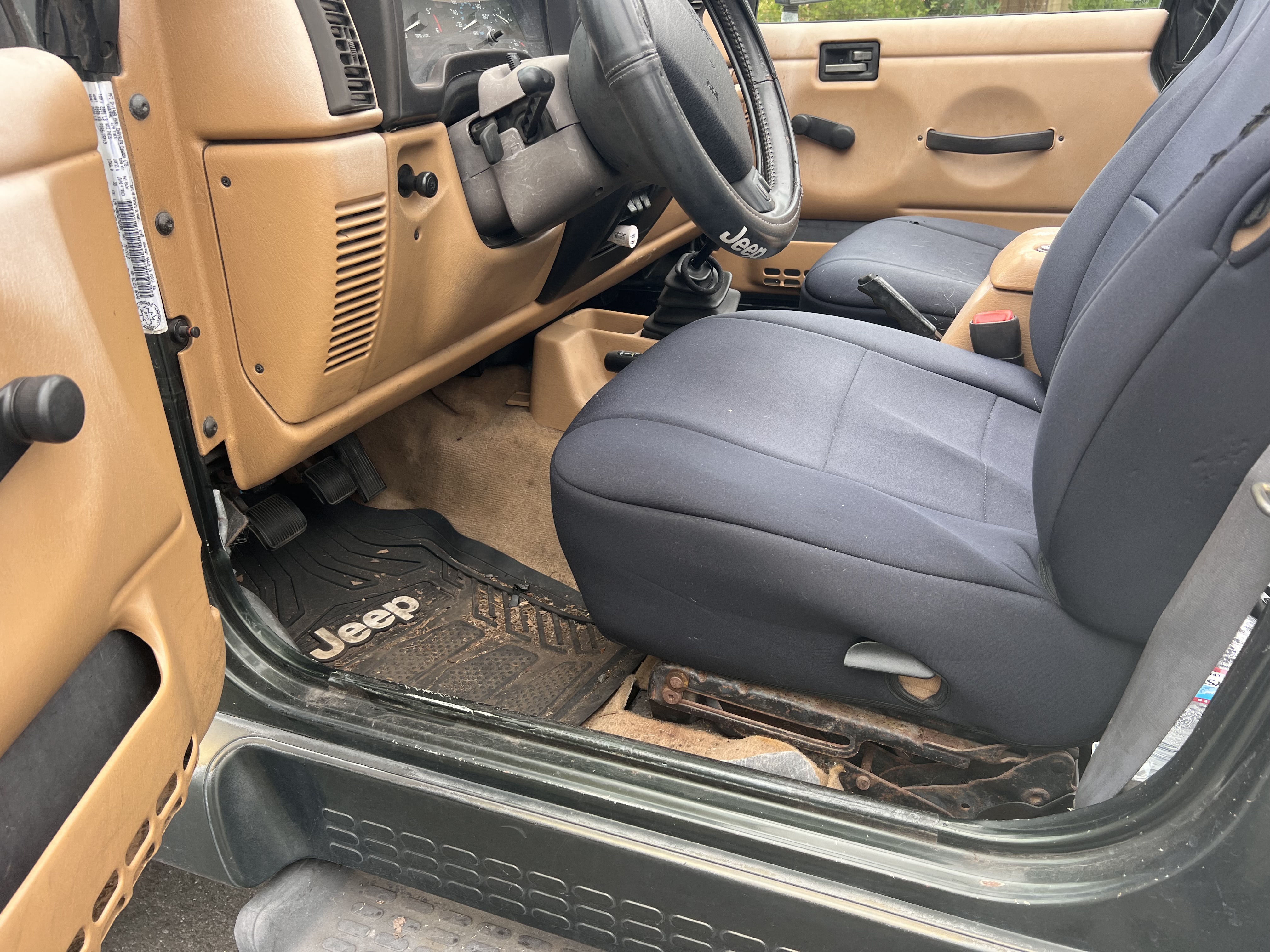 Used 1998 Jeep Wrangler Sahara AWD/4WD image 5