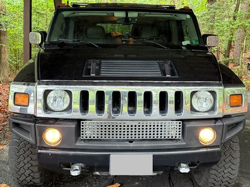 Used 2004 HUMMER H2 w/ Preferred Equipment Group AWD/4WD image 1