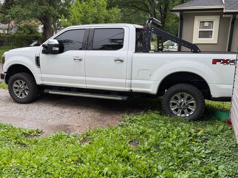 Used 2018 Ford F250 XLT w/ XLT Premium Package AWD/4WD image 4