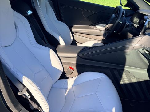 Used 2020 Chevrolet Corvette Stingray Coupe w/ Z51 Performance Package RWD image 5