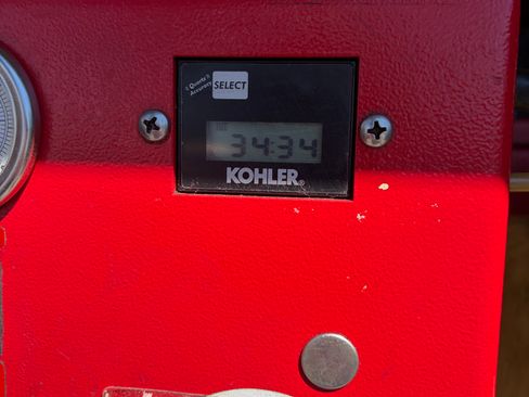 Used 2014 Chevrolet Express 2500 Van 3D image 8