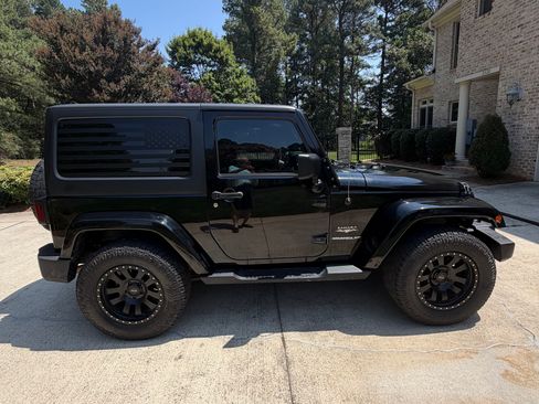 Used 2012 Jeep Wrangler Sahara w/ Dual Top Group AWD/4WD image 6