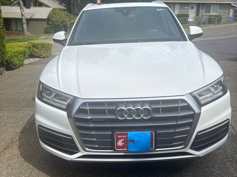 Used 2018 Audi Q5 2.0T Premium Plus w/ Premium Plus Package AWD/4WD image 19