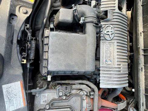 Used 2015 Toyota Prius Prime Advanced image 17