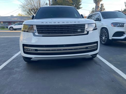 Used 2024 Land Rover Range Rover SE image 19