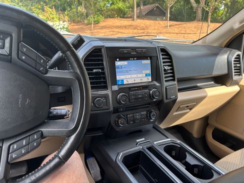 Used 2018 Ford F150 XLT w/ Equipment Group 302A Luxury RWD image 5