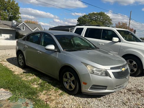 Used 2012 Chevrolet Cruze LT image 2