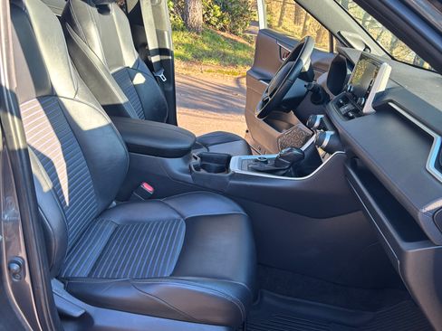 Used 2020 Toyota RAV4 XSE image 14