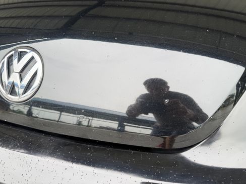 Used 2012 Volkswagen Beetle 2.5 FWD image 14