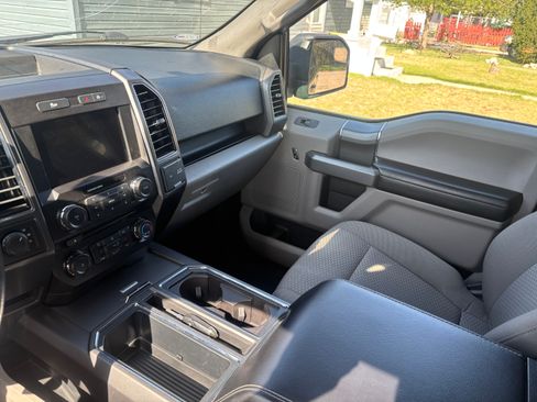 Used 2018 Ford F150 XLT w/ Equipment Group 302A Luxury AWD/4WD image 10