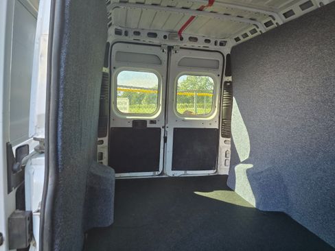 Used 2017 RAM ProMaster 2500 image 14