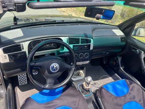Used 1996 Volkswagen Cabrio FWD image 4