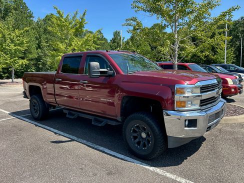 Used 2015 Chevrolet Silverado 2500 LT w/ Z71 Package, Off-Road AWD/4WD image 2