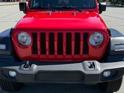Used 2018 Jeep Wrangler Sport AWD/4WD image 4