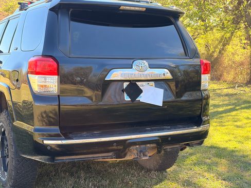 Used 2012 Toyota 4Runner SR5 w/ Convenience Pkg image 12