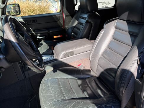 Used 2005 HUMMER H2 w/ Preferred Equipment Group image 8