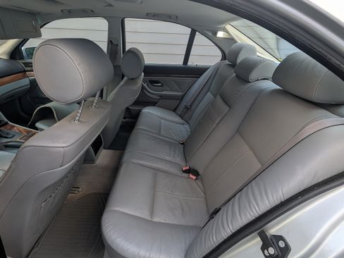 Used 2003 BMW 530i Sedan RWD image 4