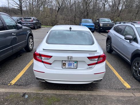 Used 2022 Honda Accord Sport image 10