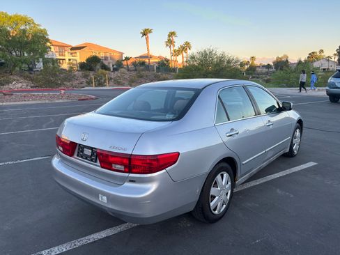 Used 2005 Honda Accord LX image 12