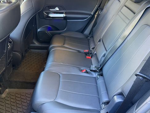 Used 2022 Mercedes-Benz GLB 250 4MATIC image 15