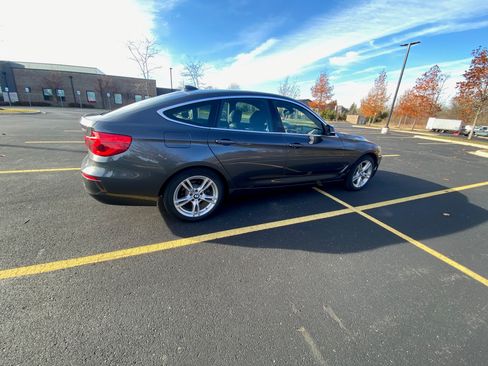 Used 2018 BMW 330i Gran Turismo xDrive image 8