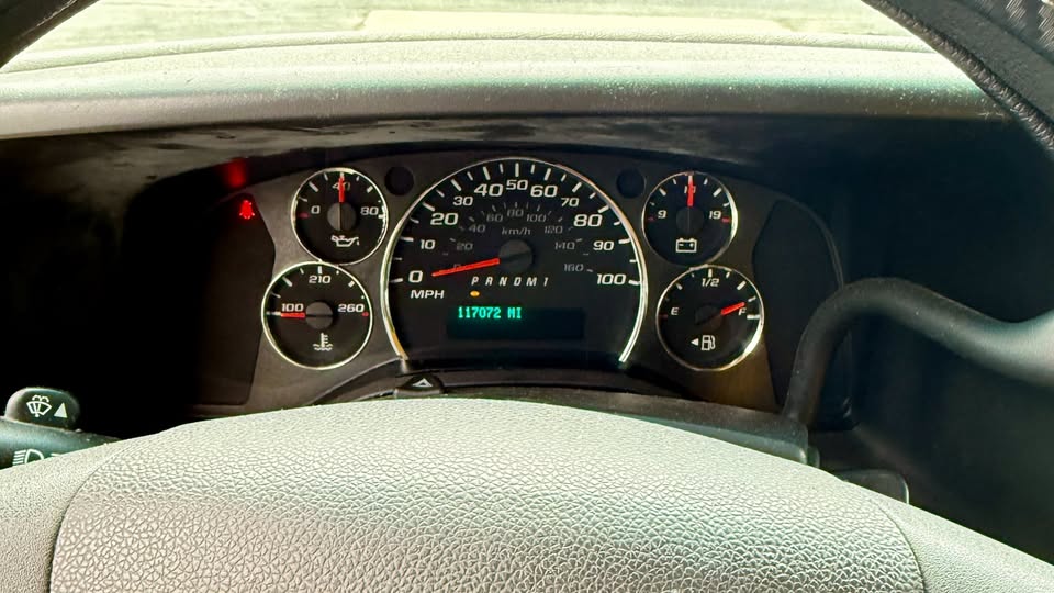Used 2017 GMC Savana 3500 Extended RWD image 4