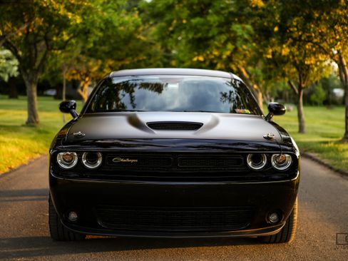 Used 2018 Dodge Challenger R/T w/ Quick Order Package 28P T/A RWD image 5