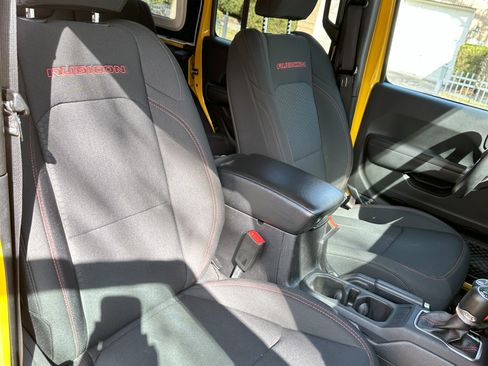 Used 2018 Jeep Wrangler Unlimited Rubicon image 10