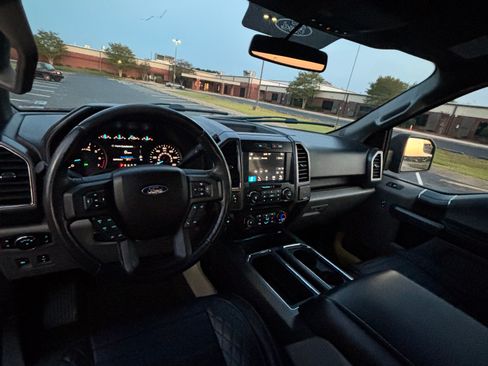 Used 2018 Ford F150 XLT w/ Equipment Group 302A Luxury image 11