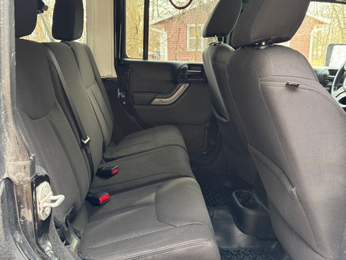 Used 2015 Jeep Wrangler Unlimited Sport w/ Quick Order Package 24S image 14