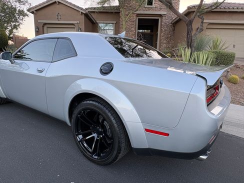 Used 2022 Dodge Challenger R/T Scat Pack RWD image 12