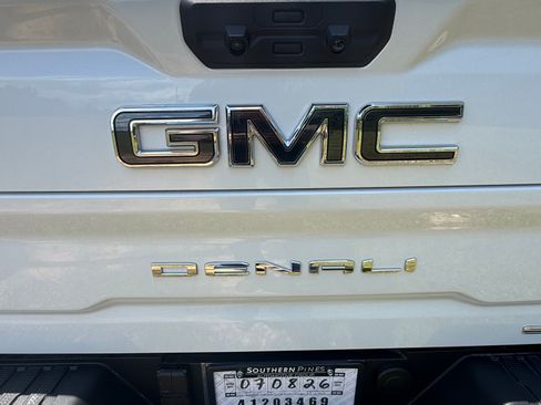 Used 2026 GMC Sierra 3500 Denali Ultimate AWD/4WD image 8