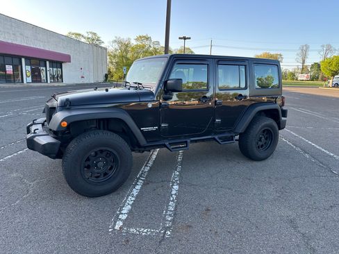 Used 2012 Jeep Wrangler Unlimited Sport w/ Trailer Tow Group image 5