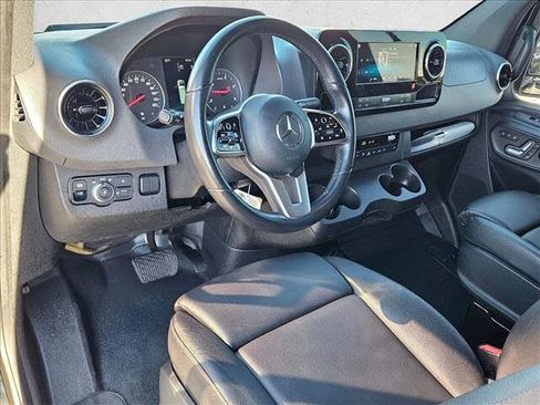 Used 2021 Mercedes-Benz Sprinter 2500 image 10