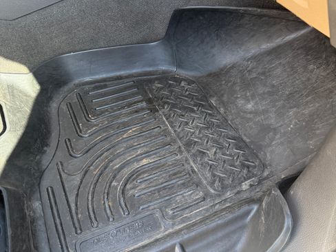 Used 2011 Ford F250 Lariat w/ Lariat Interior Pkg image 15