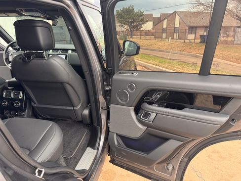 Used 2019 Land Rover Range Rover Supercharged image 10