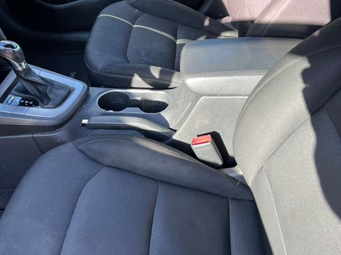 Used 2017 Hyundai Elantra Value Edition FWD image 8