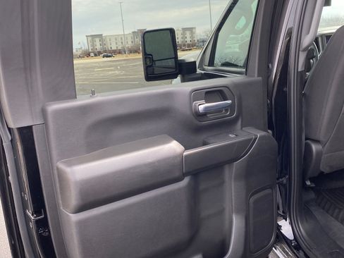 Used 2024 Chevrolet Silverado 2500 Custom w/ Custom Value Package image 20