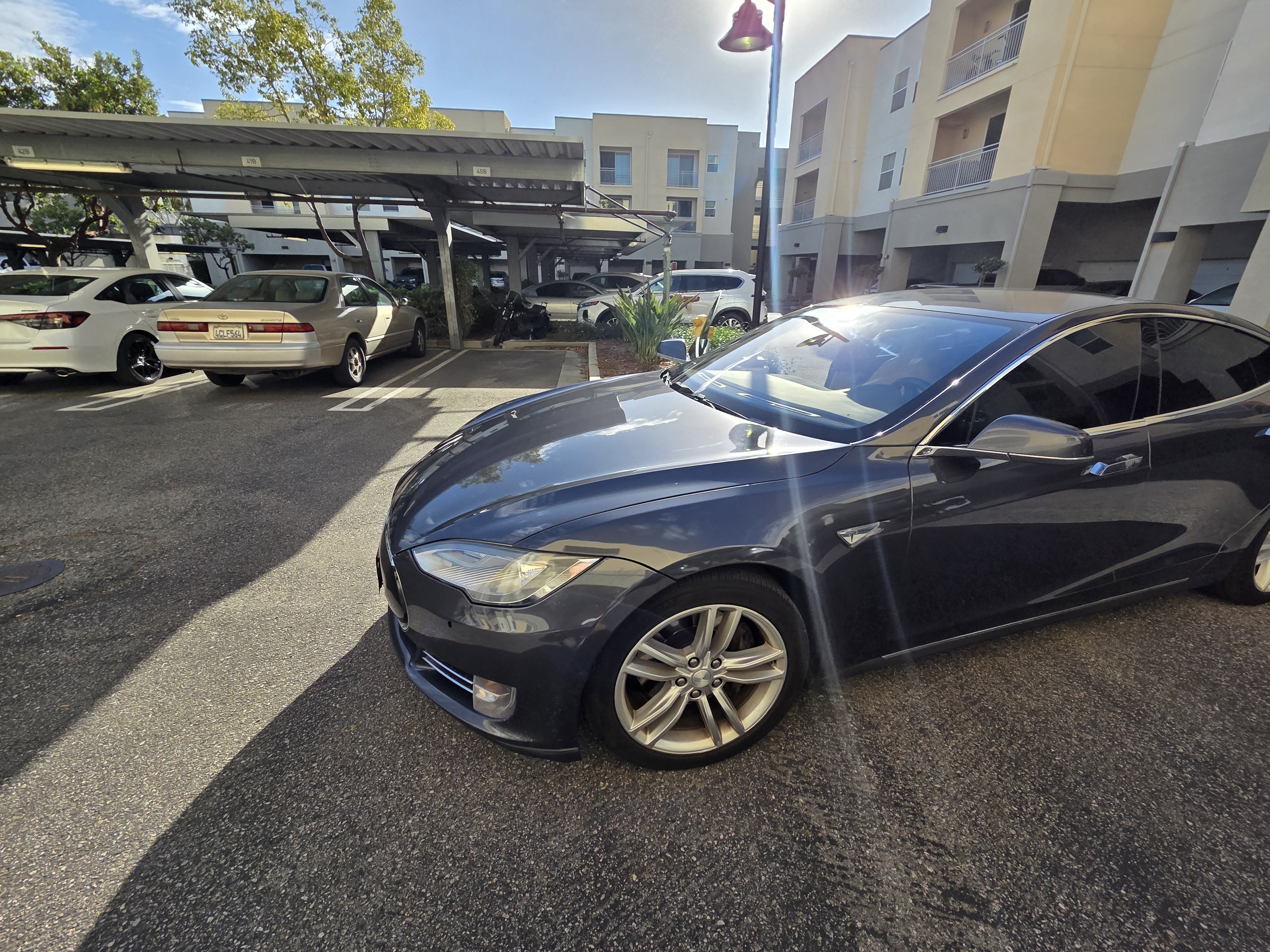 Used 2015 Tesla Model S 70D AWD/4WD image 4