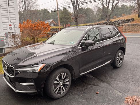 Used 2022 Volvo XC60 T8 Inscription Expression w/ Advanced Package image 1