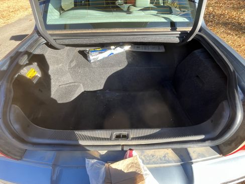 Used 2004 Lincoln Town Car Signature image 22