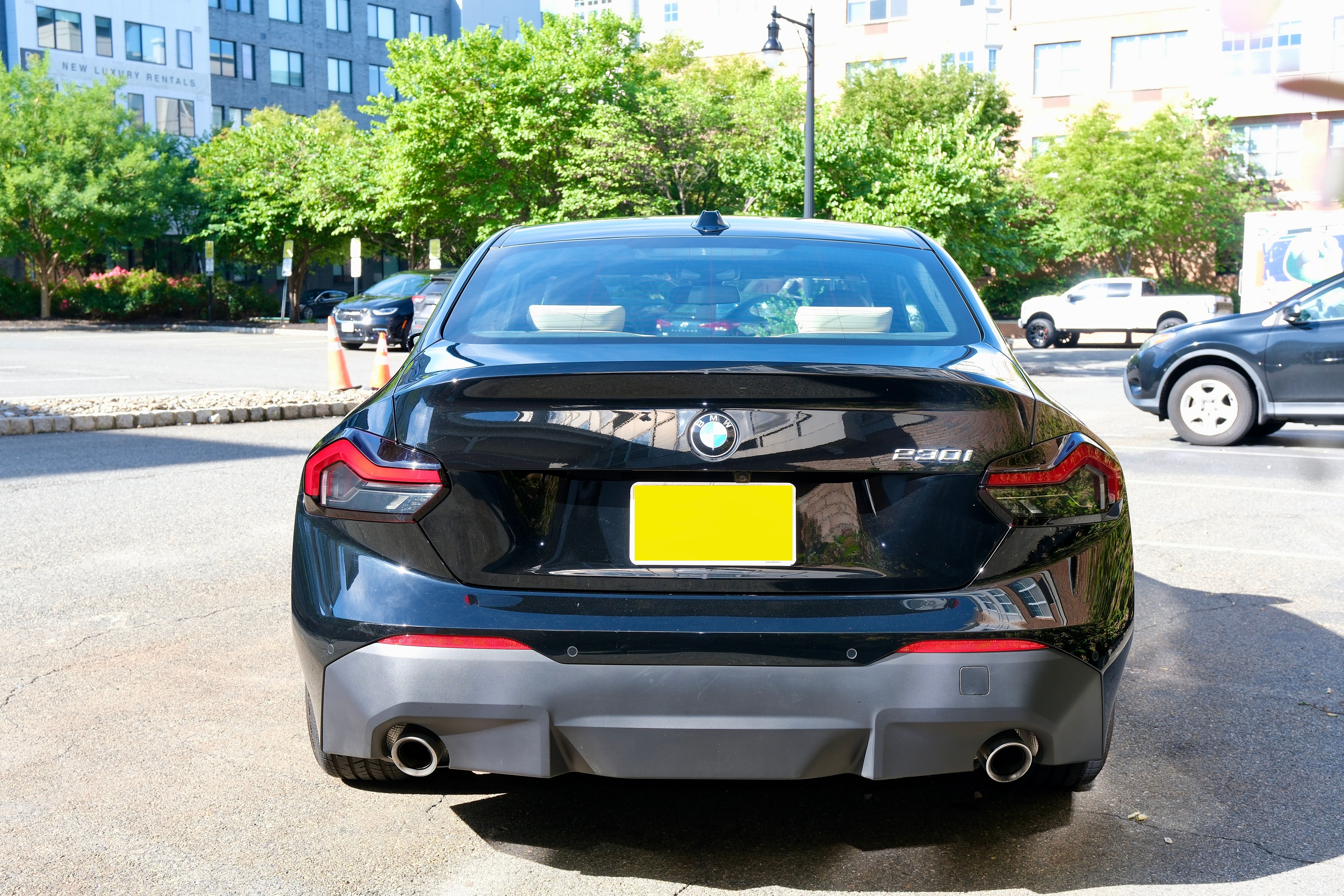 Used 2023 BMW 230i Coupe w/ Premium Package RWD image 9